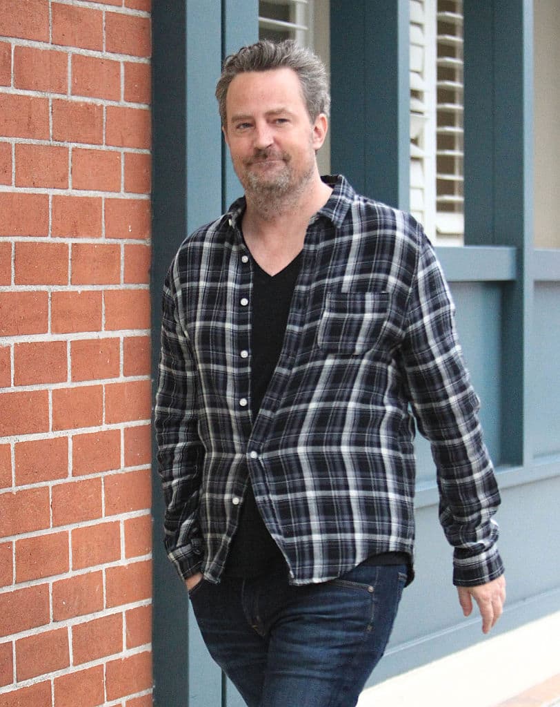 51 Year Old Friends Actor Matthew Perry Gets Engaged To 29 Year Old