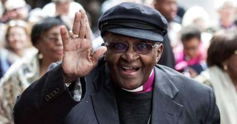 Askofu Maarufu wa Afrika Kusini Desmond Tutu Aaga Dunia