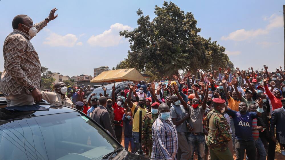 Uhuru on the spot for flouting COVID-19 regulations during tour in Nairobi slums