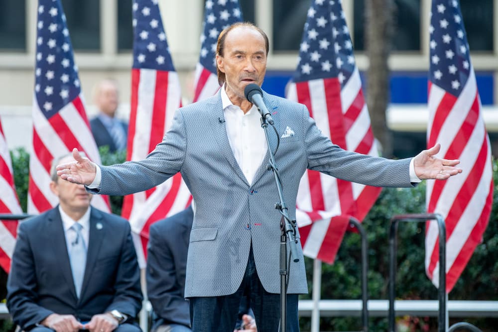 Lee Greenwood