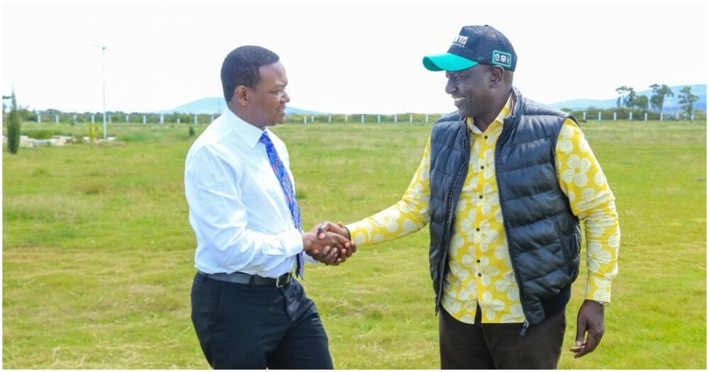 Deputy President William Ruto (r) and Alfred Mutua. Photo: Alfred Mutua.