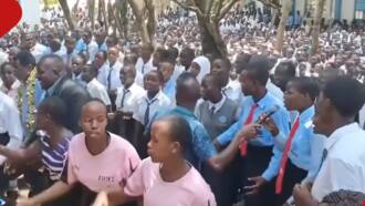 Siaya: High School Students' Rendition of Musa Juma's Song Excites Teachers as They Join in Dance