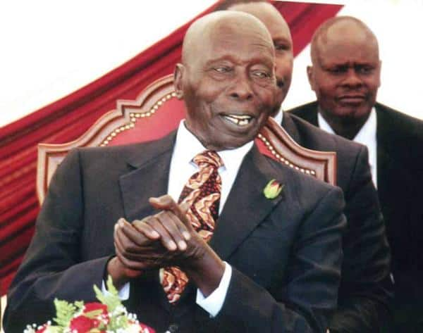 Mzee Moi alikuwa na kisiagi kijijini Timboiywo