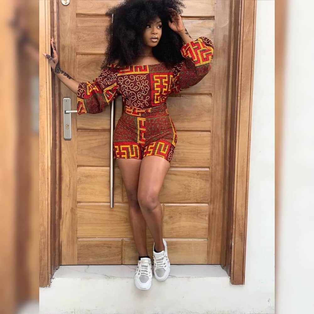 High-waist Ankara shorts and tops for ladies: 20 latest styles 