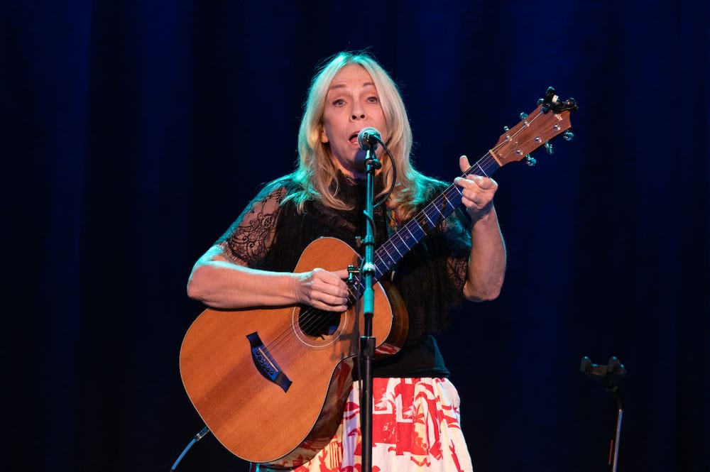 Rickie Lee Jones performs live on stage at The Neptune Theatre