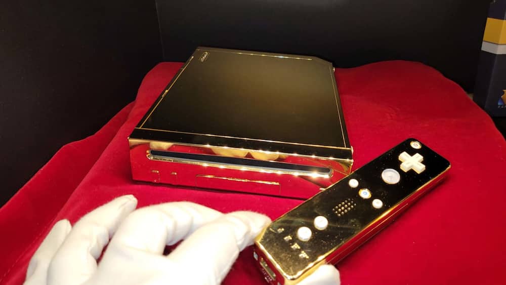 Gold-Plated Nintendo Console Valued at KSh 100 million that Was Made for Queen Elizabeth II Goes for Sale