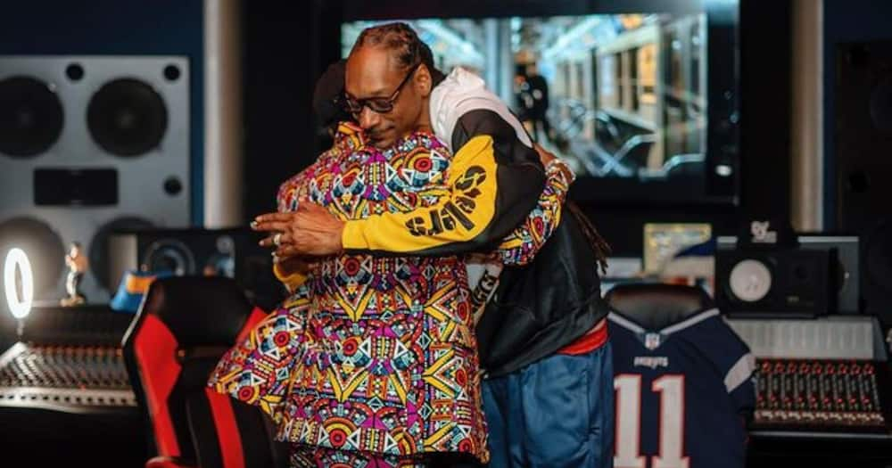 Diamond hanged out with Snoop Dogg and noted he was inspired.