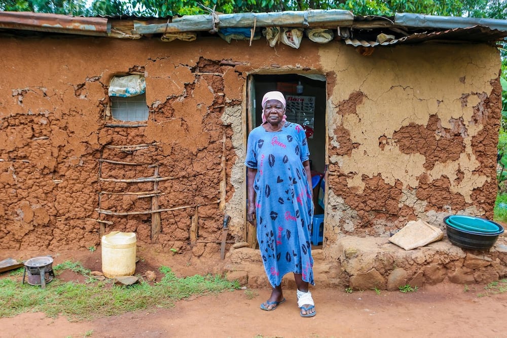 Migori granny Hellen Achieng's house before getting a new one.