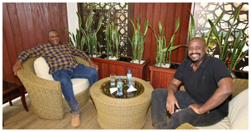 Private meeting Uhuru Kenyatta and Lt Gen Muhoozi of UPDF in Nairobi