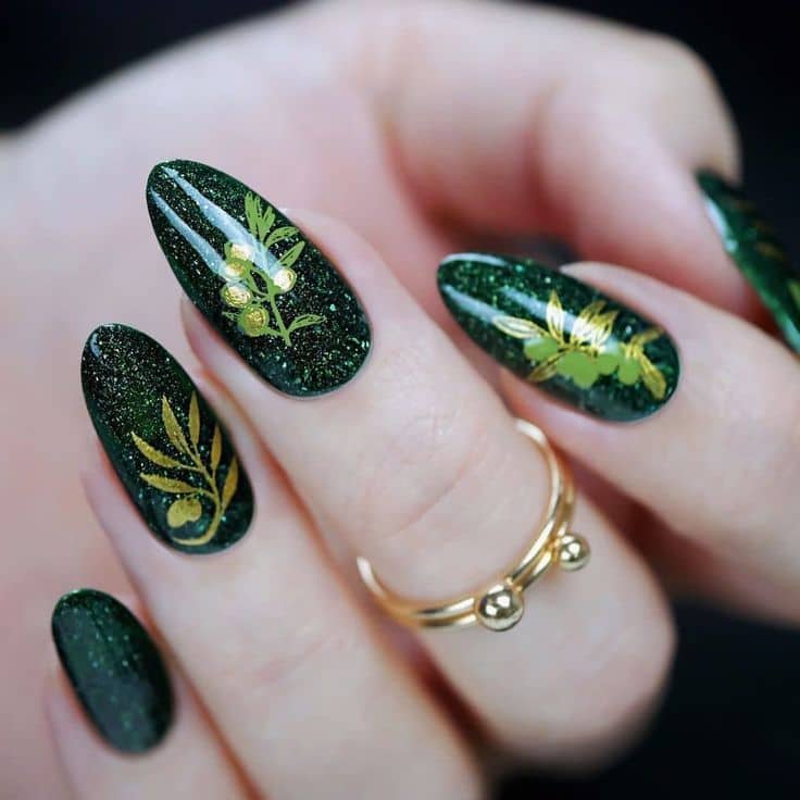 Glitter St. Patrick's Day leafy nail designs