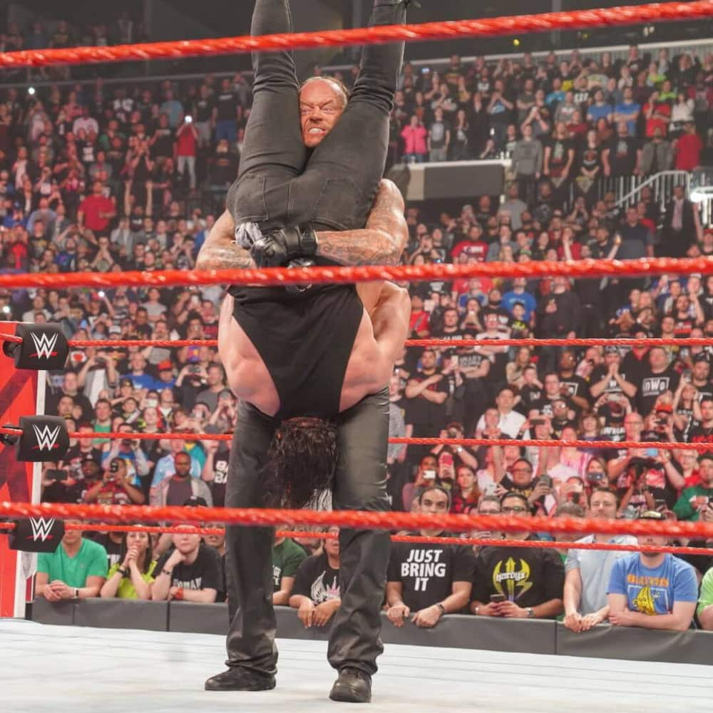 Nguli wa WWE, The Undertaker astaafu baada ya karne tatu uwanjani