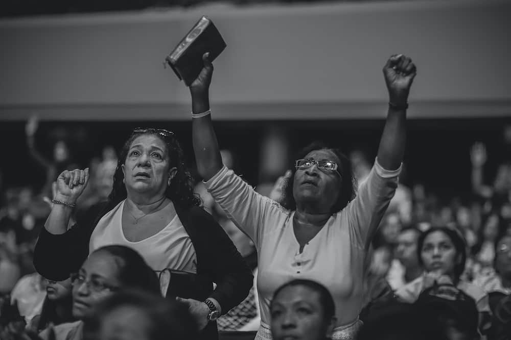 Best closing prayers for church services Best closing prayers for church services