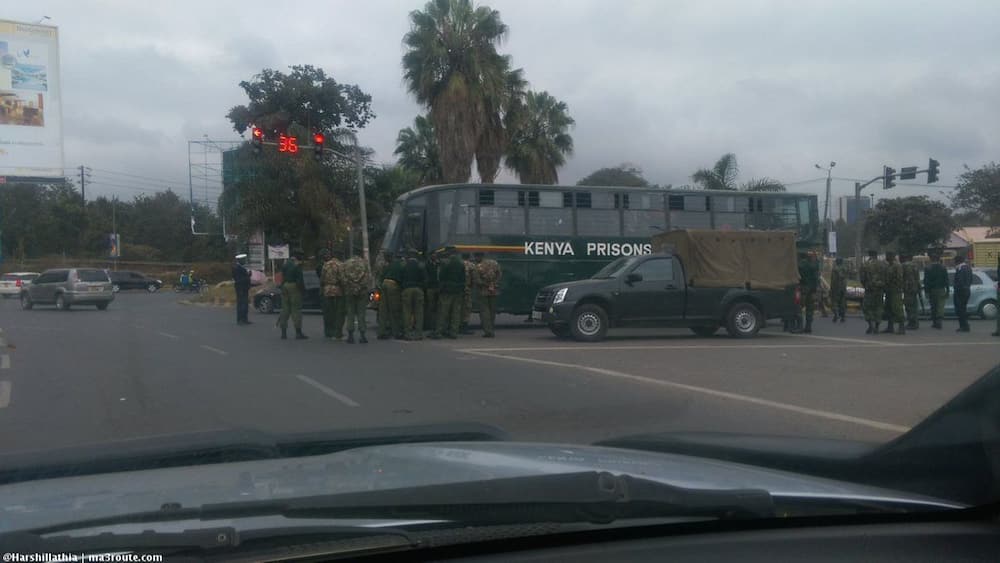 Washukiwa 17 watoroka kwenye karandinga wakihamishiwa gereza lingine