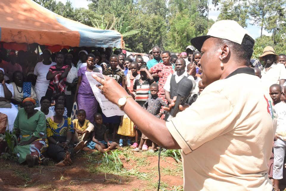 Kakamega: Man dies in unexplained circumstances after splitting firewoods at his sister's funeral ceremony