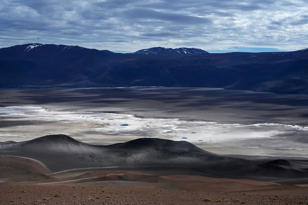 En las salinas de Aguilar y La Isla -a 3.400 metros y 4.400 metros de altitud respectivamente- la temperatura es de cero grados cero y los vientos son fuertes.