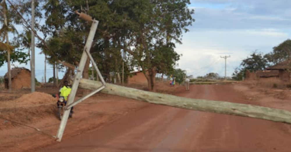 Mama Mwenye Umri wa Miaka 65, Aangukiwa na Mlingoti wa Stima na Kuaga Dunia