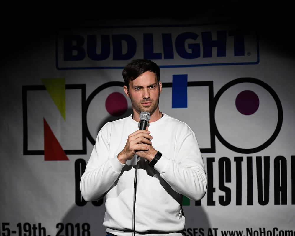 Jeff Dye (comedian): net worth, wife, family, height, TV shows 