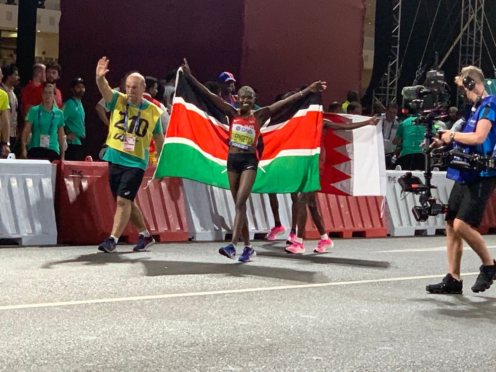 Ruth Chepngetich wins gold in women's marathon in Doha