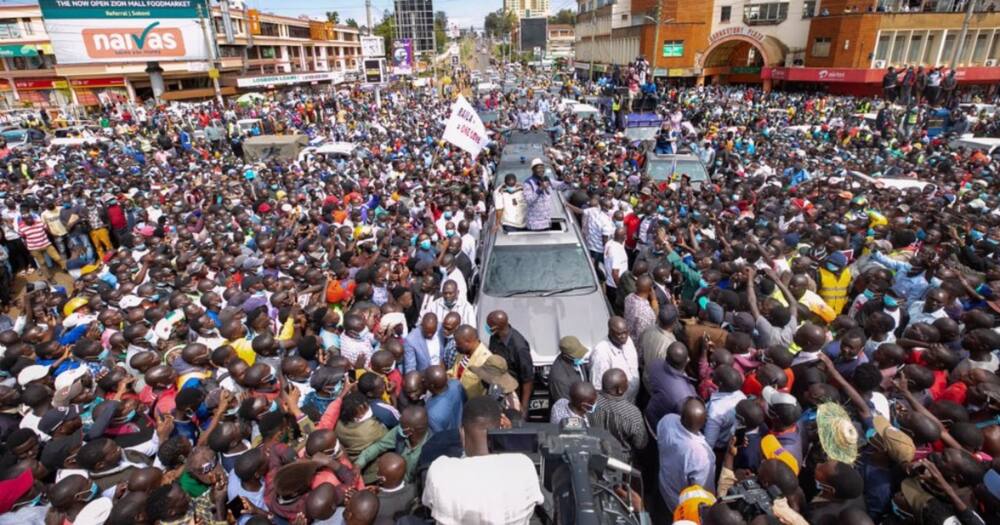 "Kwani Mikutano ya Ruto na Raila Haiwezi Leta Corona?": Murkomen amuuliza Rais Uhuru