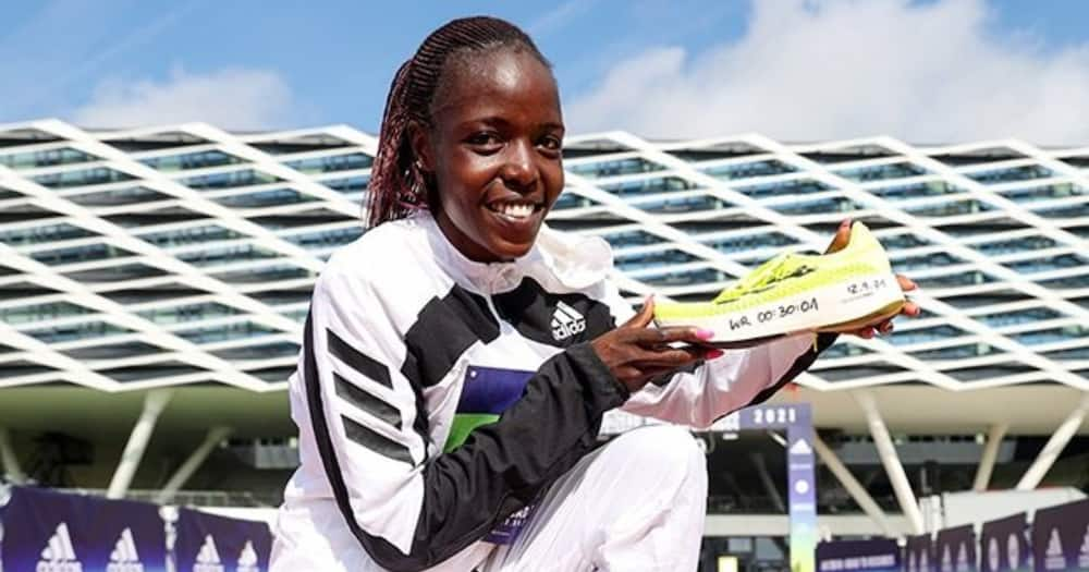 Agnes Tirop: Picha 7 Maridadi za Mareemu Binwa wa Mbio za Olimpiki