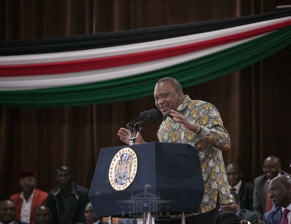 Raila hangenizuia kuongoza Kenya, Rais Uhuru asema