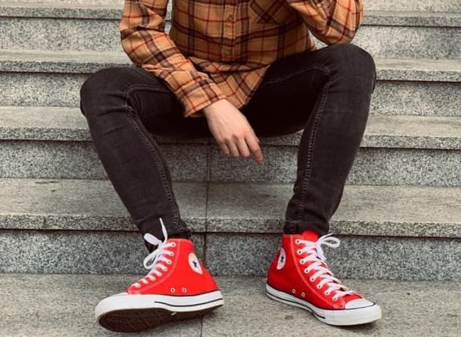 lethal Just do eternally What to wear with red converse high tops to look fashionable