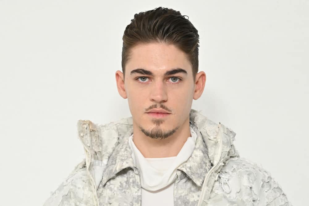 Hero Fiennes Tiffin's net worth