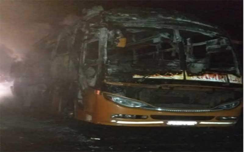 Over 50 passengers escaped death as a Greenline bus caught fire on Nakuru-Nairobi highway on Friday, January 3. Photo: The Standard.