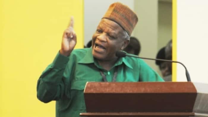 CCM Politician Fires Salvos at Journalist Questioning Govt Projects: "Kile Chuo Kikuu Ulijenga na Babako?"