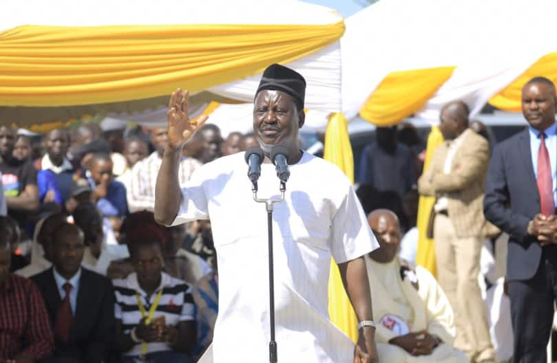 Wacheni kurembea na magunia ya pesa eti mnawekeza mbinguni - Raila Odinga