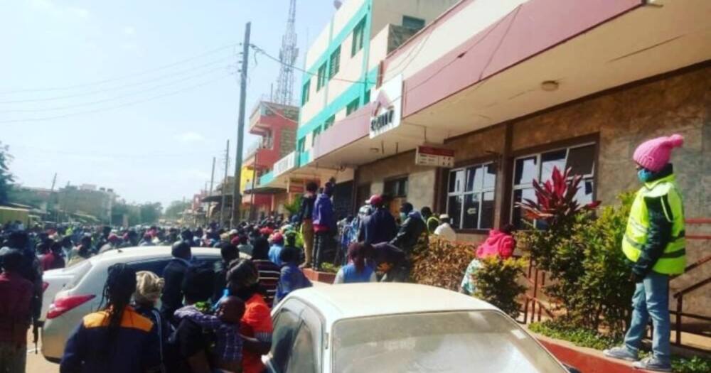 Machakos county police officers foiled a bank robbery attempt in Matuu.