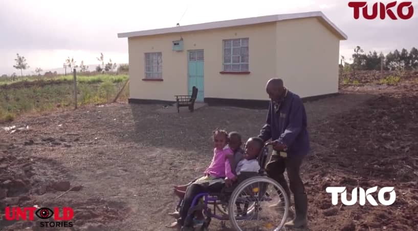 Gratifying photos of Nakuru man who accepted Uhuru's rejected house gift