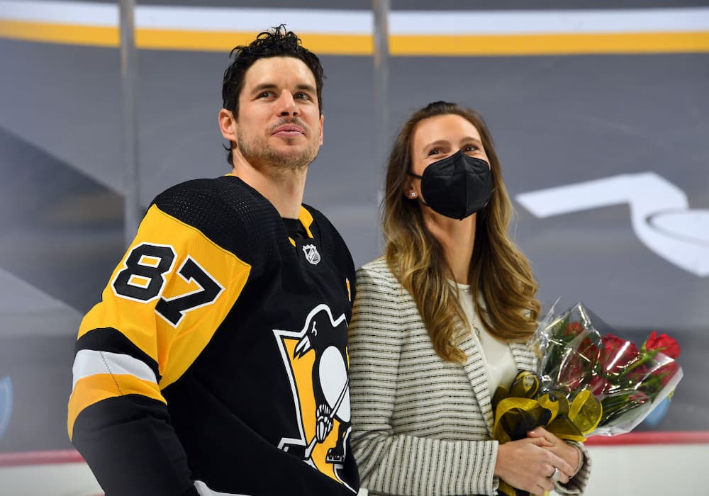 Who is Sidney Crosby's wife?