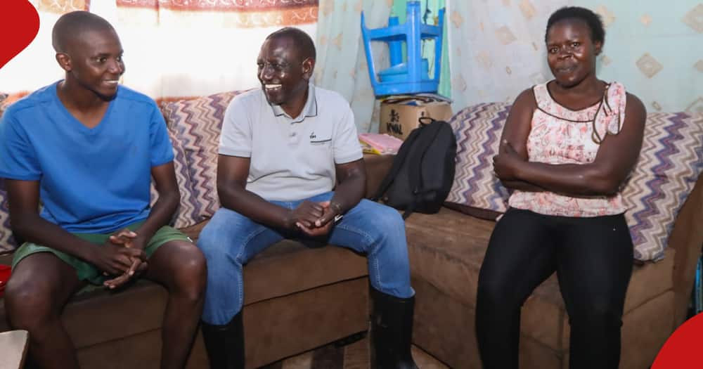 Ruto sitting next to married couple in Mathare