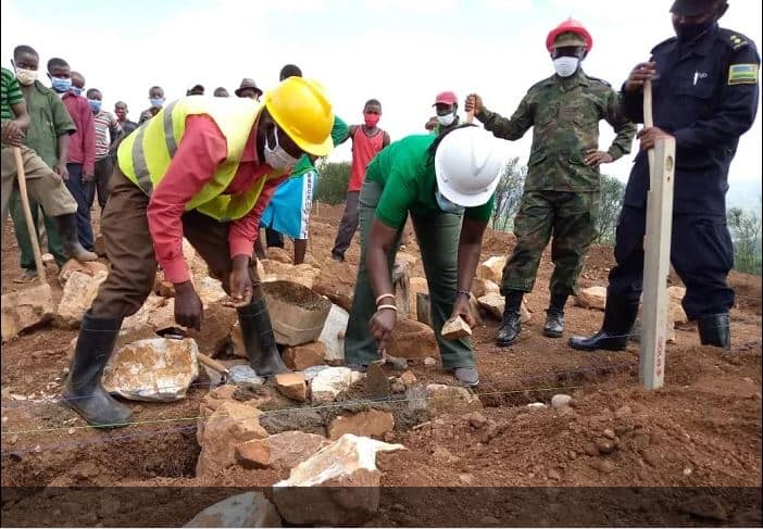 Rwanda builds over 22k classrooms to keep social distancing as Kenyan learners sit under trees