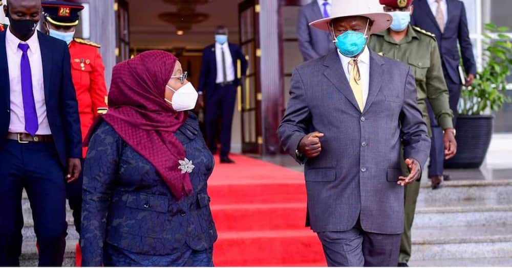 Samia Suluhu, entourage take off their masks as soon as they land in Tanzania