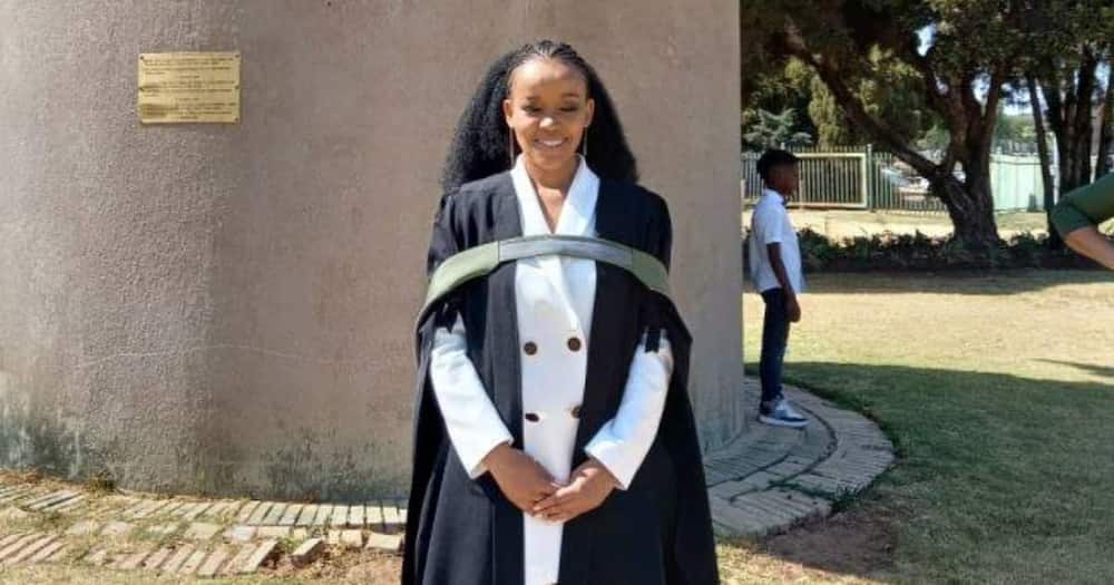 Young lady celebrated on graduation.