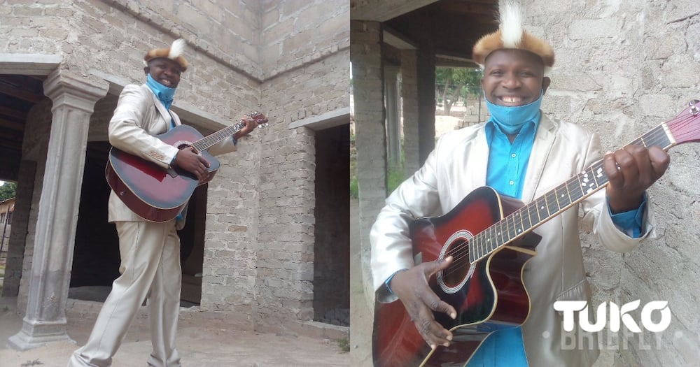Exclusive: Taxi rank busking guitarist builds home from donations