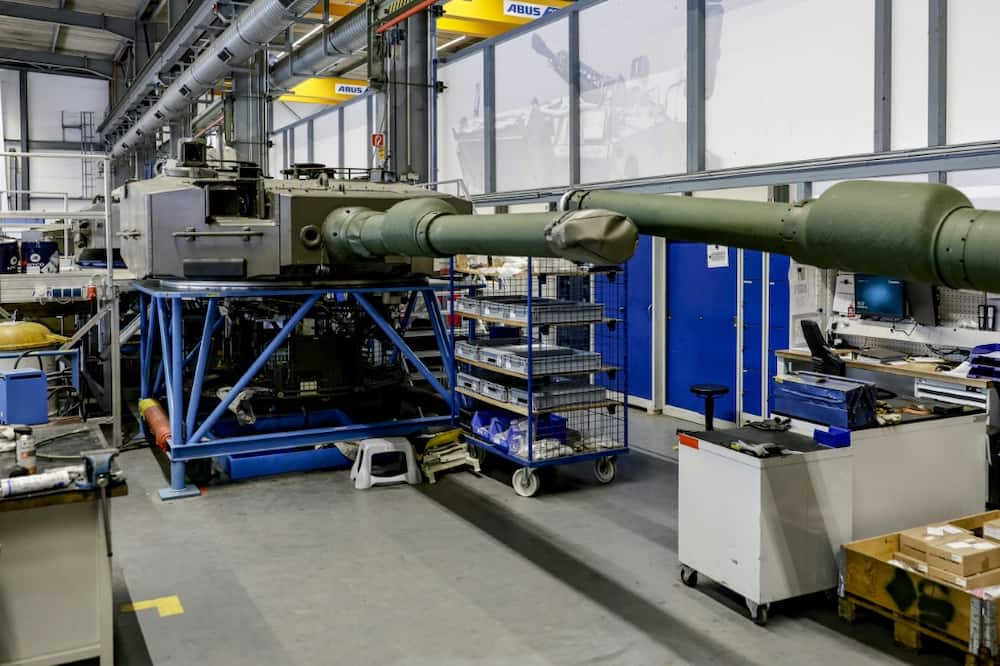 Rheinmetall provides parts for Leopard battle tanks