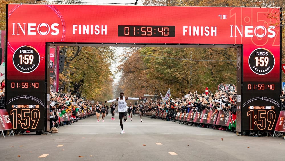 INEOS 1:59: Mitandao yawaka moto baada ya Kipchoge kuweka historia