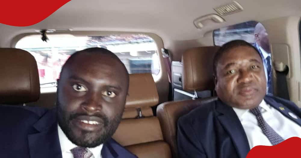 Senator Methu shares a selfie moment with President Filipe Nyusi.