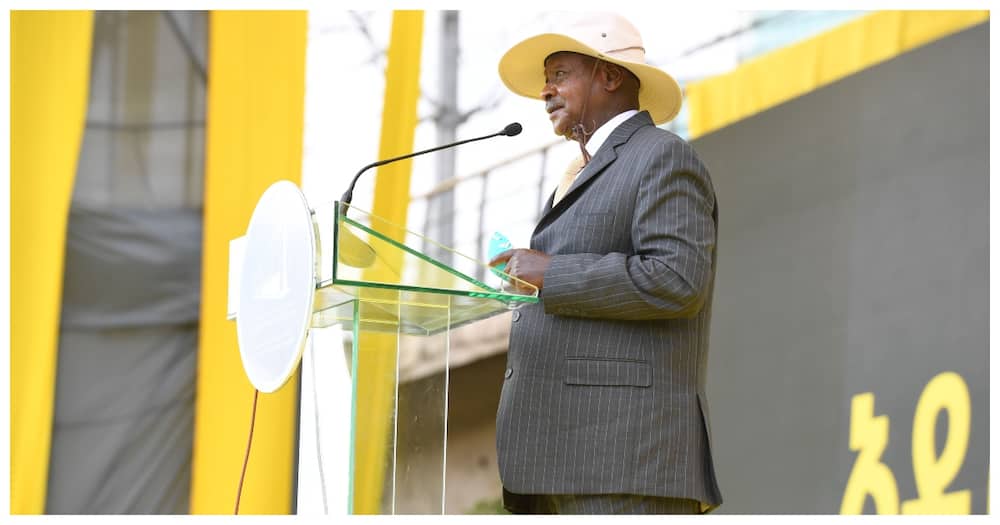 Yoweri Museveni has advised that African politics should be based on issues, not identities.